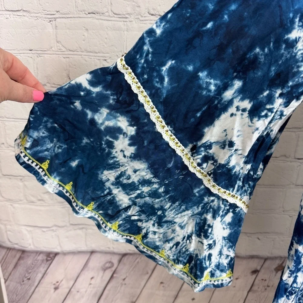Skemo Blue and White Tie Dye Bell Sleeve Swim Cover Up/Dress Size Medium